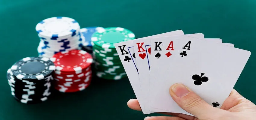 Một trong Bí quyết chơi poker trực tuyến thắng lớn mà người mới nên học